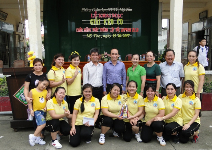 SAO SÁNG VUI MỪNG NHẬN CÚP GIẢI III KÉO CO